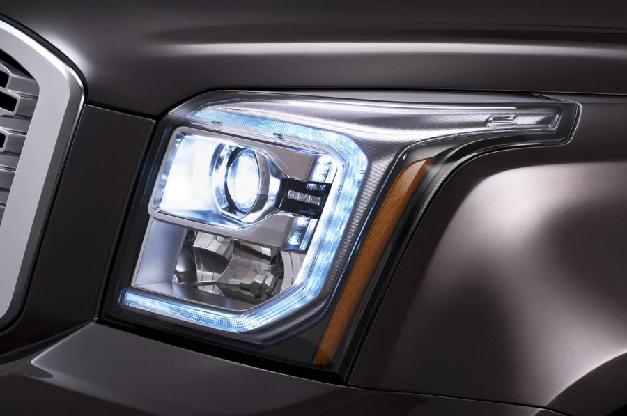  GMC Yukon Denali 2015 года  (фото 52 из 52)